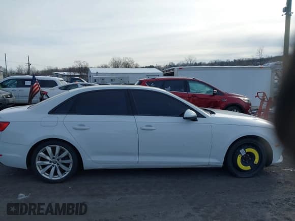✅ 2017 Audi A4 Premium • VIN: WAUANAF42HN025547 • Lot: 43875670. Listed on IAAI with 89,388 mi. Free auction sales archive from the USA and detailed vehicle history report at DreamBid. Image 13.