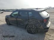 ✅ 2023 Volkswagen Taos S • VIN: 3VVCX7B27PM371360 • Lot: 70561135. Wystawiony na Copart z przebiegiem 71 628 mil. Bezpłatny archiwum sprzedaży aukcyjnych z USA i szczegółowy raport historii pojazdu na DreamBid. Zdjęcie 2.