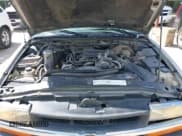 ✅ 1999 Chevrolet Blazer LS • VIN: 1GNCS13WXX2174984 • Lot: 42575933. Wystawiony na IAAI z przebiegiem 266 426 mil. Bezpłatny archiwum sprzedaży aukcyjnych z USA i szczegółowy raport historii pojazdu na DreamBid. Zdjęcie 10.