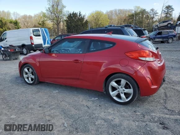 ✅ 2014 Hyundai Veloster • VIN: KMHTC6AD8EU184334 • Lot: 52919155. Wystawiony na Copart z przebiegiem 141 817 mil. Bezpłatny archiwum sprzedaży aukcyjnych z USA i szczegółowy raport historii pojazdu na DreamBid. Zdjęcie 2.