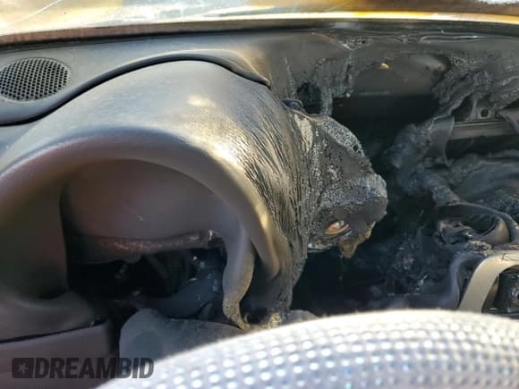 ✅ 2003 Jeep Liberty Renegade • VIN: 1J4GL38K03W705079 • Лот: 85991704. Опубликован ранее на Copart с пробегом Не указан. Бесплатный доступ к архиву аукционных продаж из США и подробный отчёт об истории автомобиля на DreamBid. Изображение 9.