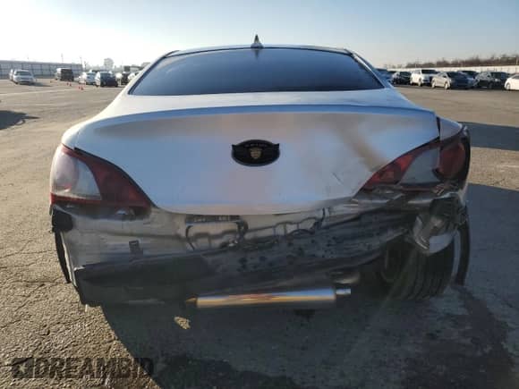 2010 Hyundai Genesis Coupe Premium z VIN KMHHT6KD0AU004424, wystawiony jako Copart lot #89006215 z przebiegiem 128 992 mil mil oraz Szkoda całkowita • Salvage title. Historia ofert i sprzedaży dostępna na DreamBid. Obrazek 6.