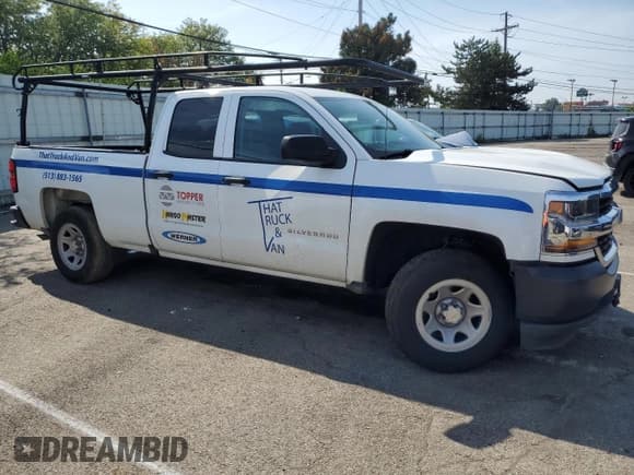 ✅ 2019 Chevrolet Silverado 1500 Work Truck • VIN: 2GCRCNEC0K1205243 • Lot: 68644554. Wystawiony na Copart z przebiegiem 82 517 mil. Bezpłatny archiwum sprzedaży aukcyjnych z USA i szczegółowy raport historii pojazdu na DreamBid. Zdjęcie 4.