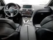 ✅ 2015 BMW M6 • VIN: WBS6C9C50FD467894 • Lot: 70394234. Wystawiony na Copart z przebiegiem 72 625 mil. Bezpłatny archiwum sprzedaży aukcyjnych z USA i szczegółowy raport historii pojazdu na DreamBid. Zdjęcie 8.
