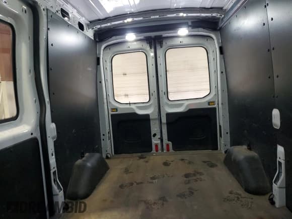 ✅ 2015 Ford Transit Cargo • VIN: 1FTNR1CG6FKA49243 • Lot: 53458205. Listed on Copart with 108,631 mi. Free auction sales archive from the USA and detailed vehicle history report at DreamBid. Image 10.