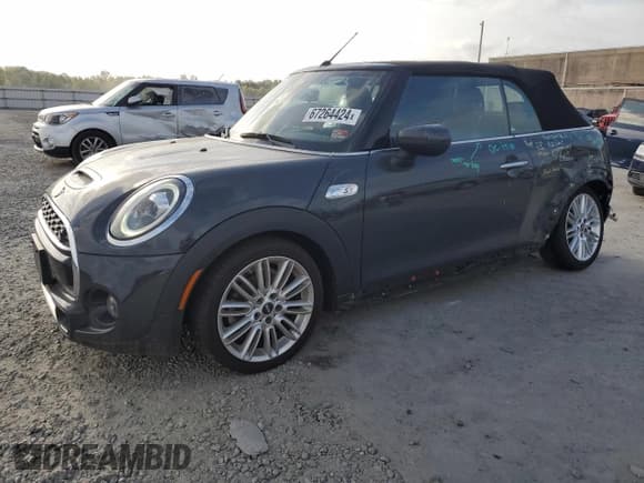 ✅ 2020 MINI Convertible Cooper S • VIN: WMWWJ5C05L3L74698 • Lot: 67264424. Wystawiony na Copart z przebiegiem 39 847 mil. Bezpłatny archiwum sprzedaży aukcyjnych z USA i szczegółowy raport historii pojazdu na DreamBid. Zdjęcie 1.