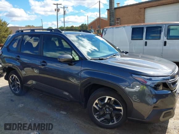✅ 2025 Subaru Forester Limited • VIN: JF2SLDRC2SH444197 • Lot: 43576217. Listed on IAAI with 8,528 mi. Free auction sales archive from the USA and detailed vehicle history report at DreamBid. Image 13.