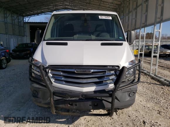 ✅ 2014 Freightliner Sprinter • VIN: WDYPE7DC7E5914824 • Lot: 85116454. Wystawiony na Copart z przebiegiem 401 372 mil. Bezpłatny archiwum sprzedaży aukcyjnych z USA i szczegółowy raport historii pojazdu na DreamBid. Zdjęcie 5.