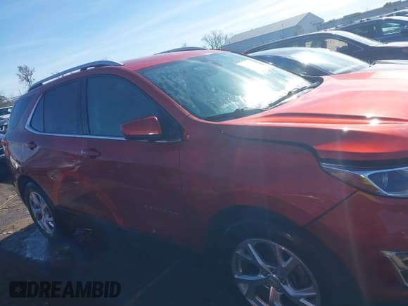 ✅ 2020 Chevrolet Equinox LT • VIN: 2GNAXLEX5L6151863 • Lot: 43642211. Wystawiony na IAAI z przebiegiem 162 289 mil. Bezpłatny archiwum sprzedaży aukcyjnych z USA i szczegółowy raport historii pojazdu na DreamBid. Zdjęcie 13.
