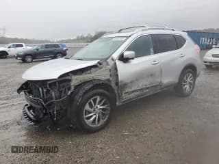 ✅ 2015 Nissan Rogue SL • VIN: 5N1AT2MV3FC762335 • Лот: 93267195. Опубликован ранее на Copart с пробегом 121 102 миль. Бесплатный доступ к архиву аукционных продаж из США и подробный отчёт об истории автомобиля на DreamBid. Изображение 1.