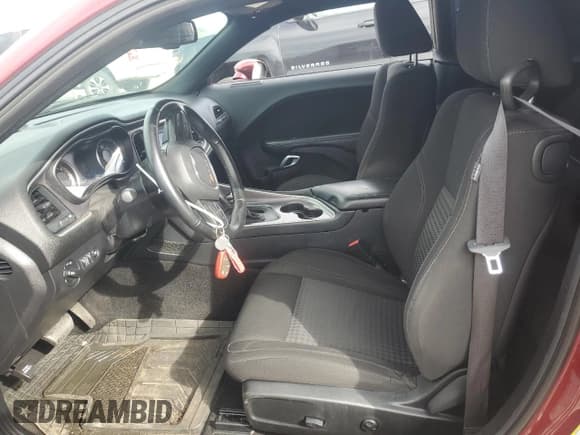 ✅ 2021 Dodge Challenger SXT • VIN: 2C3CDZAG9MH503064 • Lot: 85258995. Wystawiony na Copart z przebiegiem 63 552 mil. Bezpłatny archiwum sprzedaży aukcyjnych z USA i szczegółowy raport historii pojazdu na DreamBid. Zdjęcie 7.