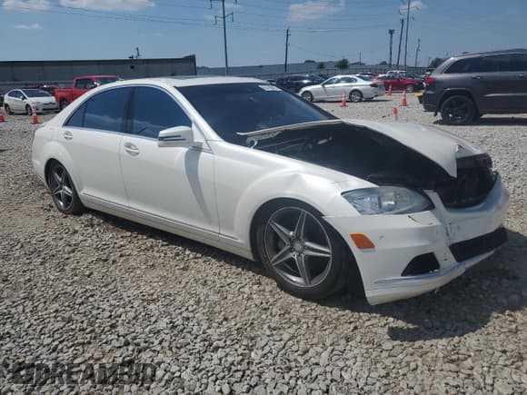 ✅ 2011 Mercedes-Benz S 550 • VIN: WDDNG8GB0BA363943 • Лот: 63109865. Опубликован ранее на Copart с пробегом 112 514 миль. Бесплатный доступ к архиву аукционных продаж из США и подробный отчёт об истории автомобиля на DreamBid. Изображение 4.