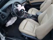 ✅ 2009 BMW 1 Series 135i • VIN: WBAUN93549VK40342 • Лот: 85074074. Опубликован ранее на Copart с пробегом 143 213 миль. Бесплатный доступ к архиву аукционных продаж из США и подробный отчёт об истории автомобиля на DreamBid. Изображение 7.