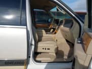 ✅ 2008 Lincoln Navigator • VIN: 5LMFU27558LJ16793 • Lot: 42552419. Wystawiony na IAAI z przebiegiem 111 937 mil. Bezpłatny archiwum sprzedaży aukcyjnych z USA i szczegółowy raport historii pojazdu na DreamBid. Zdjęcie 5.