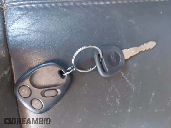 ✅ 2006 Chevrolet Silverado 2500HD LT3 • VIN: 1GCHK23D66F244751 • Лот: 42793163. Опубликован ранее на IAAI с пробегом 135 354 миль. Бесплатный доступ к архиву аукционных продаж из США и подробный отчёт об истории автомобиля на DreamBid. Изображение 11.