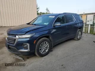 ✅ 2023 Chevrolet Traverse LT Cloth • VIN: 1GNEVGKWXPJ262654 • Lot: 70681294. Wystawiony na Copart z przebiegiem 32 537 mil. Bezpłatny archiwum sprzedaży aukcyjnych z USA i szczegółowy raport historii pojazdu na DreamBid. Zdjęcie 1.