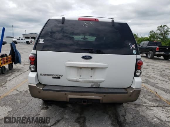 ✅ 2004 Ford Expedition Eddie Bauer • VIN: 1FMRU17W74LA68372 • Lot: 56393515. Listed on Copart with 220,044 mi. Free auction sales archive from the USA and detailed vehicle history report at DreamBid. Image 6.