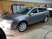 ✅ 2010 Lincoln MKT • VIN: 2LMHJ5AR5ABJ08639 • Lot: 49634215. Wystawiony na Copart z przebiegiem 165 252 mil. Bezpłatny archiwum sprzedaży aukcyjnych z USA i szczegółowy raport historii pojazdu na DreamBid. Zdjęcie 1.