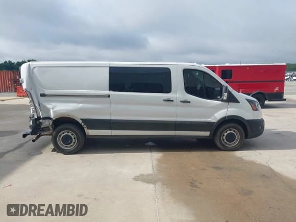 ✅ 2023 Ford Transit Cargo • VIN: 1FTBR1Y88PKA76644 • Лот: 42382300. Опубликован ранее на IAAI с пробегом 42 299 миль. Бесплатный доступ к архиву аукционных продаж из США и подробный отчёт об истории автомобиля на DreamBid. Изображение 13.