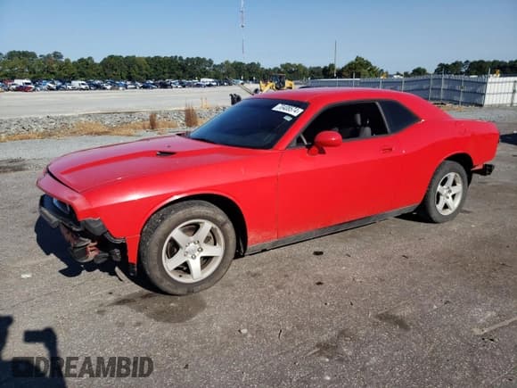 ✅ 2010 Dodge Challenger SE • VIN: 2B3CJ4DV1AH229728 • Lot: 70408574. Wystawiony na Copart z przebiegiem 98 147 mil. Bezpłatny archiwum sprzedaży aukcyjnych z USA i szczegółowy raport historii pojazdu na DreamBid. Zdjęcie 1.