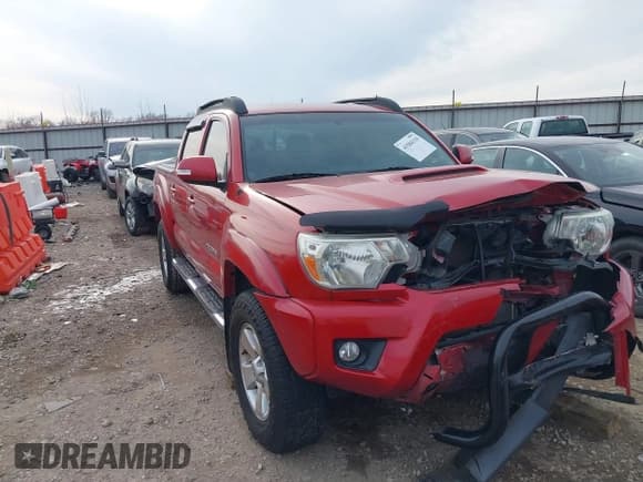 ✅ 2015 Toyota Tacoma • VIN: 3TMLU4EN8FM189953 • Лот: 41584110. Опубликован ранее на IAAI с пробегом 126 833 миль. Бесплатный доступ к архиву аукционных продаж из США и подробный отчёт об истории автомобиля на DreamBid. Изображение 1.