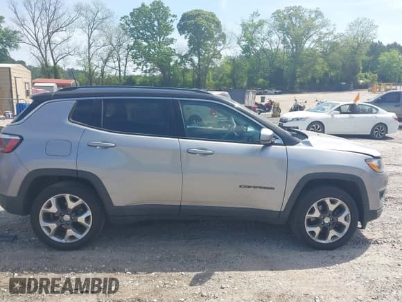 ✅ 2018 Jeep Compass Limited • VIN: 3C4NJDCB7JT210770 • Lot: 42076189. Listed on IAAI with 159,083 mi. Free auction sales archive from the USA and detailed vehicle history report at DreamBid. Image 13.