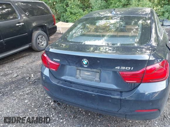 ✅ 2018 BMW 4 Series 430i xDrive • VIN: WBA4J3C5XJBG91597 • Lot: 42840442. Listed on IAAI with 101,022 mi. Free auction sales archive from the USA and detailed vehicle history report at DreamBid. Image 16.