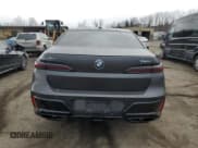 ✅ 2024 BMW 7 Series 760i xDrive • VIN: WBA33EJ08RCR61308 • Lot: 47663095. Wystawiony na Copart z przebiegiem 16 294 mil. Bezpłatny archiwum sprzedaży aukcyjnych z USA i szczegółowy raport historii pojazdu na DreamBid. Zdjęcie 6.