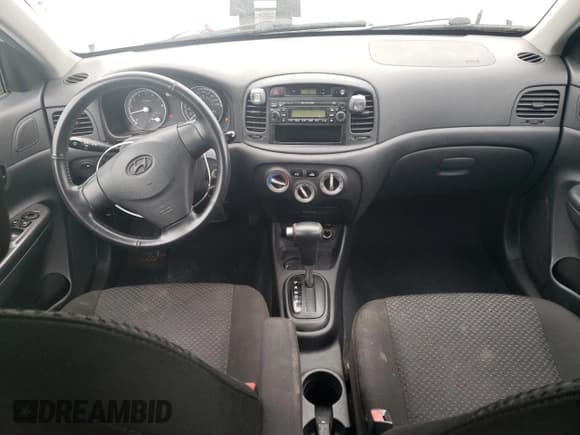 ✅ 2008 Hyundai Accent GS • VIN: KMHCN35C28U101902 • Лот: 65429245. Опубликован ранее на Copart с пробегом 174 086 миль. Бесплатный доступ к архиву аукционных продаж из США и подробный отчёт об истории автомобиля на DreamBid. Изображение 8.