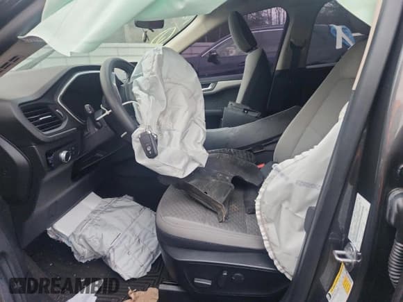 ✅ 2020 Ford Escape SE • VIN: 1FMCU9G61LUA94544 • Lot: 82504575. Listed on Copart with 82,325 mi. Free auction sales archive from the USA and detailed vehicle history report at DreamBid. Image 7.