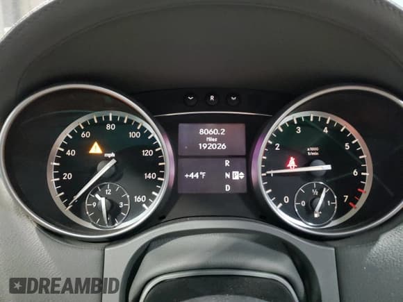 ✅ 2010 Mercedes-Benz GL 450 • VIN: 4JGBF7BE2AA538585 • Lot: 42347135. Wystawiony na Copart z przebiegiem 192 026 mil. Bezpłatny archiwum sprzedaży aukcyjnych z USA i szczegółowy raport historii pojazdu na DreamBid. Zdjęcie 9.