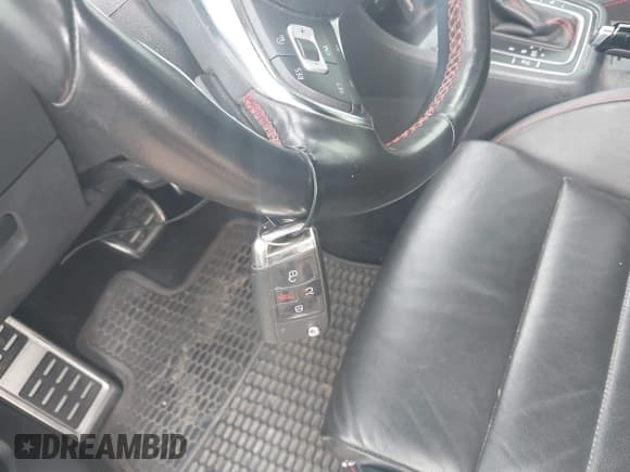 ✅ 2015 Volkswagen Golf GTI Autobahn • VIN: 3VW447AU4FM075027 • Лот: 41494514. Опубликован ранее на IAAI с пробегом 103 038 миль. Бесплатный доступ к архиву аукционных продаж из США и подробный отчёт об истории автомобиля на DreamBid. Изображение 11.