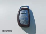 ✅ 2019 Hyundai Sonata SE • VIN: KMHE24L30KA091826 • Lot: 43276520. Wystawiony na IAAI z przebiegiem 72 854 mil. Bezpłatny archiwum sprzedaży aukcyjnych z USA i szczegółowy raport historii pojazdu na DreamBid. Zdjęcie 11.