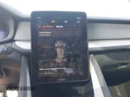 ✅ 2023 Polestar 2 • VIN: YSMED3KA7PL114642 • Lot: 43474318. Wystawiony na IAAI z przebiegiem 47 246 mil. Bezpłatny archiwum sprzedaży aukcyjnych z USA i szczegółowy raport historii pojazdu na DreamBid. Zdjęcie 19.