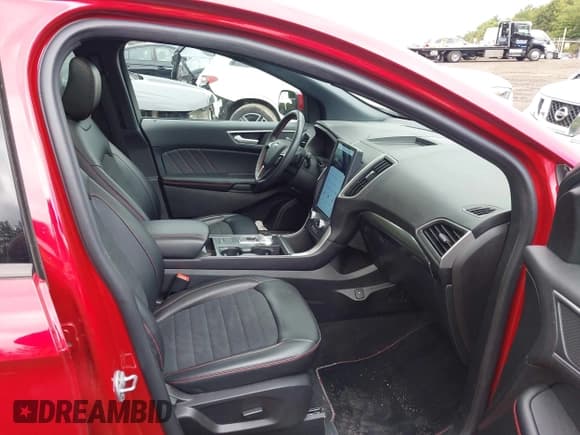 ✅ 2024 Ford Edge SEL • VIN: 2FMPK4J9XRBA30109 • Lot: 43255504. Wystawiony na IAAI z przebiegiem 13 741 mil. Bezpłatny archiwum sprzedaży aukcyjnych z USA i szczegółowy raport historii pojazdu na DreamBid. Zdjęcie 5.