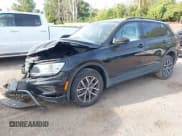 ✅ 2021 Volkswagen Tiguan S • VIN: 3VV1B7AX3MM086038 • Lot: 43240670. Wystawiony na IAAI z przebiegiem 51 219 mil. Bezpłatny archiwum sprzedaży aukcyjnych z USA i szczegółowy raport historii pojazdu na DreamBid. Zdjęcie 2.