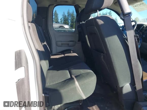 ✅ 2013 Chevrolet Silverado 2500HD Work Truck • VIN: 1GC2KVCG8DZ226796 • Lot: 43423367. Wystawiony na IAAI z przebiegiem 192 914 mil. Bezpłatny archiwum sprzedaży aukcyjnych z USA i szczegółowy raport historii pojazdu na DreamBid. Zdjęcie 8.