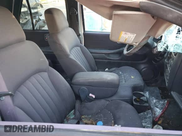 2005 Chevrolet Blazer LS z VIN 1GNDT13X35K120000, wystawiony jako Copart lot #87129694 z przebiegiem Nie podano mil oraz Czysty tytuł • Clean title. Historia ofert i sprzedaży dostępna na DreamBid. Obrazek 7.