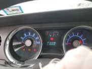 ✅ 2010 Ford Mustang V6 • VIN: 1ZVBP8EN3A5113501 • Лот: 86463785. Опубликован ранее на Copart с пробегом 124 316 миль. Бесплатный доступ к архиву аукционных продаж из США и подробный отчёт об истории автомобиля на DreamBid. Изображение 9.