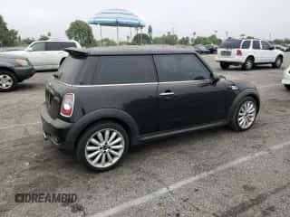 2012 MINI Hardtop S with VIN WMWSV3C52CTY17540, listed as a Copart auction lot 64137185 with 115,542 mi miles and Salvage title. Bid and sale history available at DreamBid. Image 3.