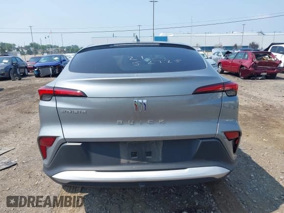 ✅ 2024 Buick Envista Preferred • VIN: KL47LAE23RB038436 • Lot: 42744386. Wystawiony na IAAI z przebiegiem 21 254 mil. Bezpłatny archiwum sprzedaży aukcyjnych z USA i szczegółowy raport historii pojazdu na DreamBid. Zdjęcie 16.