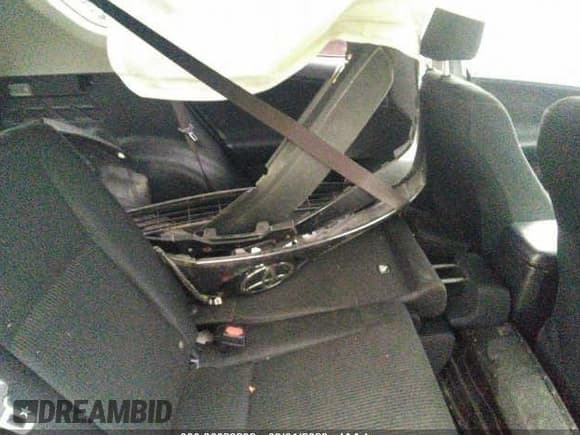 ✅ 2017 Toyota RAV4 LE • VIN: JTMBFREV1HJ703273 • Lot: 36029232. Listed on IAAI with 119,549 mi. Free auction sales archive from the USA and detailed vehicle history report at DreamBid. Image 8.