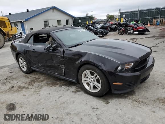 ✅ 2012 Ford Mustang Premium • VIN: 1ZVBP8EM4C5211513 • Lot: 89921575. Listed on Copart with 155,388 mi. Free auction sales archive from the USA and detailed vehicle history report at DreamBid. Image 4.