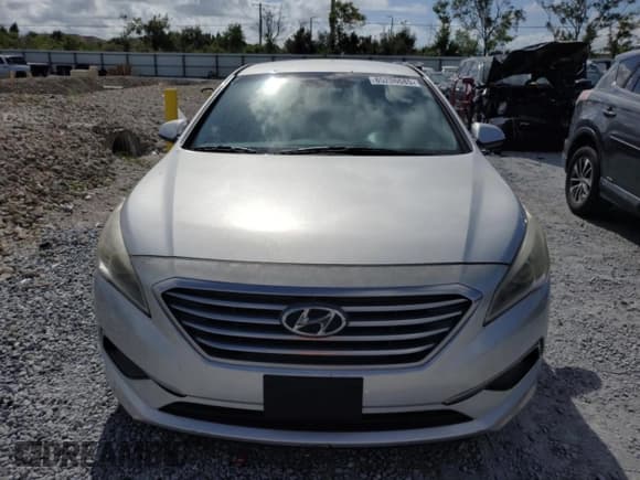 ✅ 2016 Hyundai Sonata SE • VIN: 5NPE24AF3GH407446 • Lot: 85206685. Listed on Copart with 236,887 mi. Free auction sales archive from the USA and detailed vehicle history report at DreamBid. Image 5.