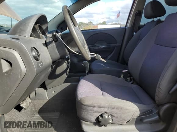 ✅ 2007 Chevrolet Aveo LS • VIN: KL1TD66677B772761 • Lot: 44448175. Wystawiony na Copart z przebiegiem 71 143 mil. Bezpłatny archiwum sprzedaży aukcyjnych z USA i szczegółowy raport historii pojazdu na DreamBid. Zdjęcie 7.