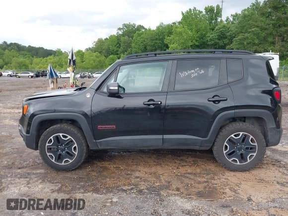 ✅ 2017 Jeep Renegade Trailhawk • VIN: ZACCJBCB3HPF32738 • Лот: 42206193. Опубликован ранее на IAAI с пробегом 142 797 миль. Бесплатный доступ к архиву аукционных продаж из США и подробный отчёт об истории автомобиля на DreamBid. Изображение 14.