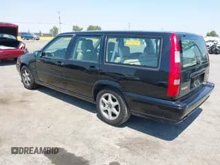 ✅ 1998 Volvo V70 GLT • VIN: YV1LW5676W2400102 • Лот: 42654549. Опубликован ранее на IAAI с пробегом 121 159 миль. Бесплатный доступ к архиву аукционных продаж из США и подробный отчёт об истории автомобиля на DreamBid. Изображение 3.