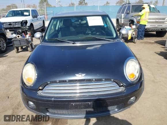 ✅ 2008 MINI Clubman • VIN: WMWML33518TN66452 • Лот: 43600111. Опубликован ранее на IAAI с пробегом 80 658 миль. Бесплатный доступ к архиву аукционных продаж из США и подробный отчёт об истории автомобиля на DreamBid. Изображение 12.