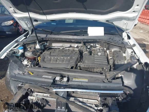 ✅ 2022 Volkswagen Tiguan SE • VIN: 3VV3B7AXXNM157116 • Lot: 43312351. Wystawiony na IAAI z przebiegiem 72 331 mil. Bezpłatny archiwum sprzedaży aukcyjnych z USA i szczegółowy raport historii pojazdu na DreamBid. Zdjęcie 10.