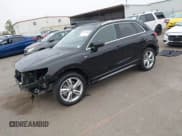 ✅ 2022 Audi Q3 S line Premium • VIN: WA1DECF38N1085350 • Лот: 42870885. Опубликован ранее на IAAI с пробегом 28 049 миль. Бесплатный доступ к архиву аукционных продаж из США и подробный отчёт об истории автомобиля на DreamBid. Изображение 2.